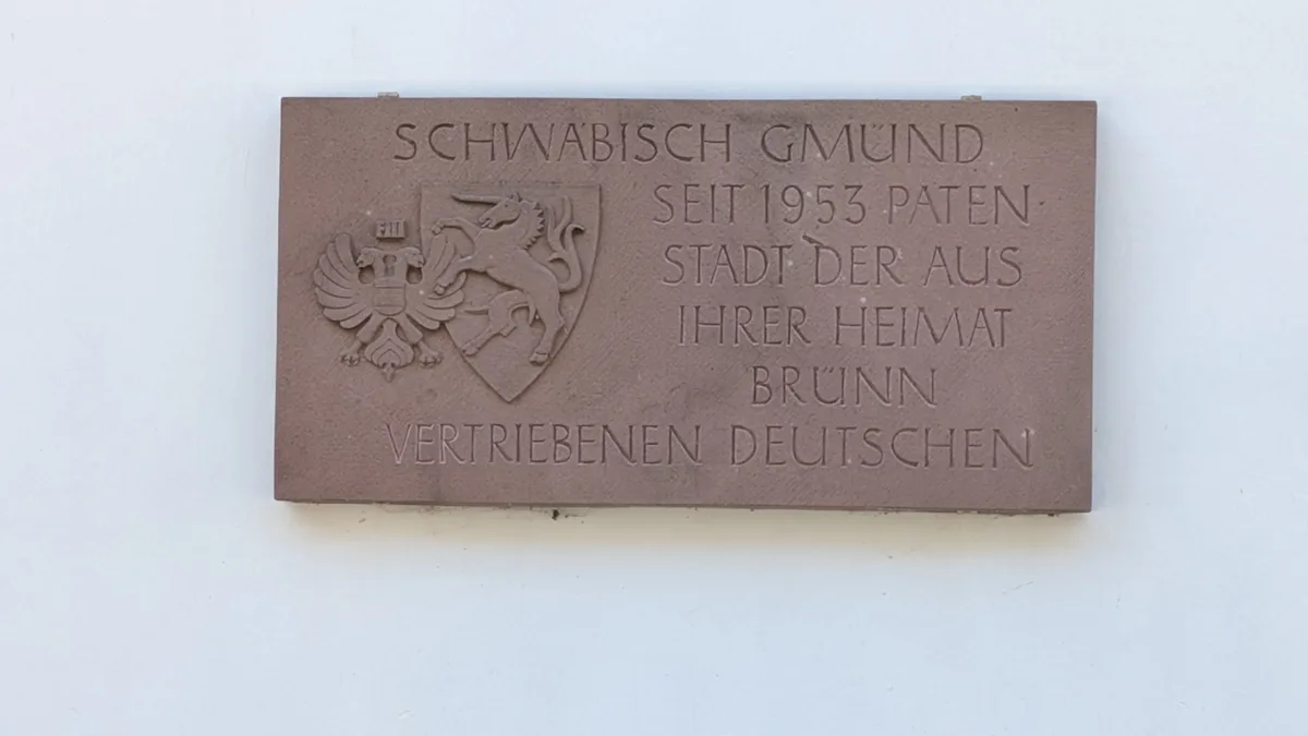 An einer Fassade. Impressionen aus der Einhornstadt Schwäbisch Gmünd.